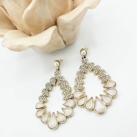 Pink Pearl & Bling Oval Earrings / Pierced - Picture 6 of 6